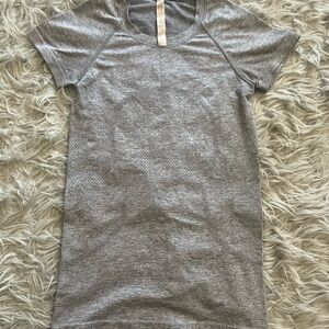 Lululemon Swiftly Tech short-sleeve shirt 2.0 hip length